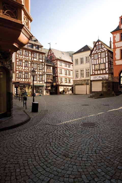Bernkastel_cobblestone_01