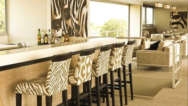 zambezi queen lounge and bar The bar on the Zambezi Queen