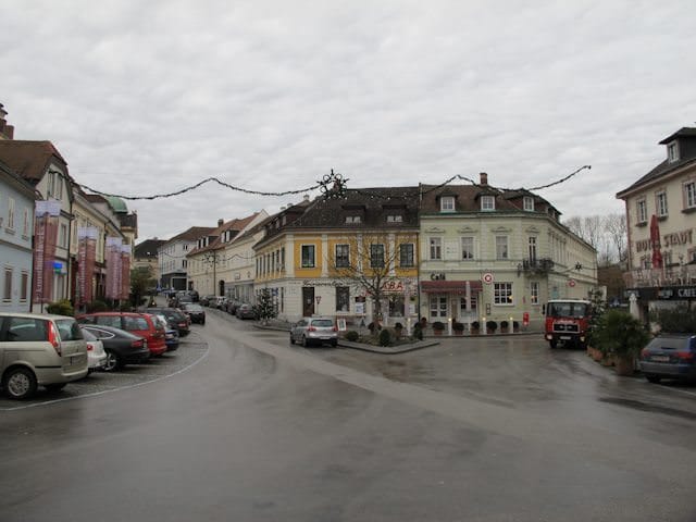 Melk - Street Diversion