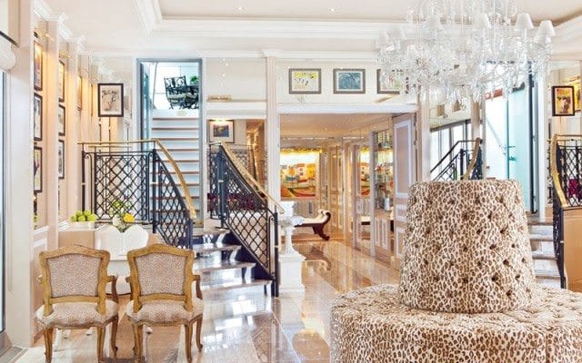 Uniworld - River Countess - Lobby
