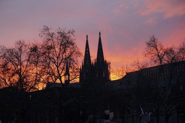 Silhouette of the Cologne Cathedral. © 2013 Ralph Grizzle