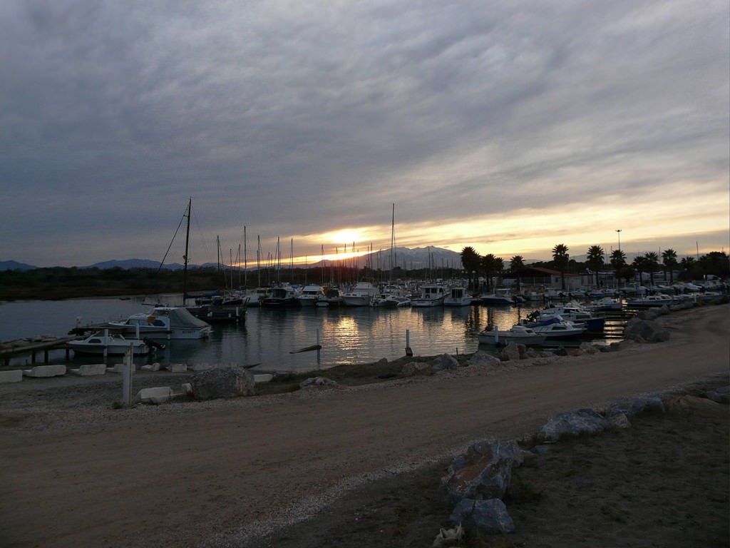 "Port de Sainte-Marie 1" by Paternel 1 - Own work. Licensed under GFDL via Wikimedia Commons - http://commons.wikimedia.org/wiki/File:Port_de_Sainte