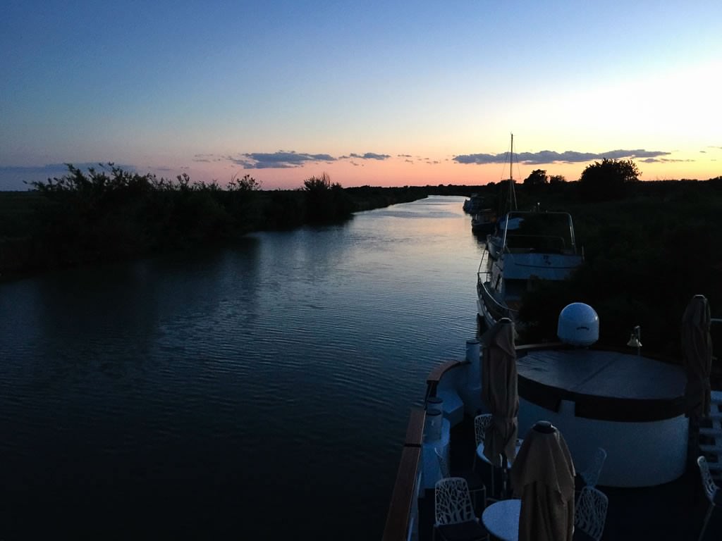 Tomorrow, we continue along the canal toward Aigues-Mortes. © 2015 Ralph Grizzle