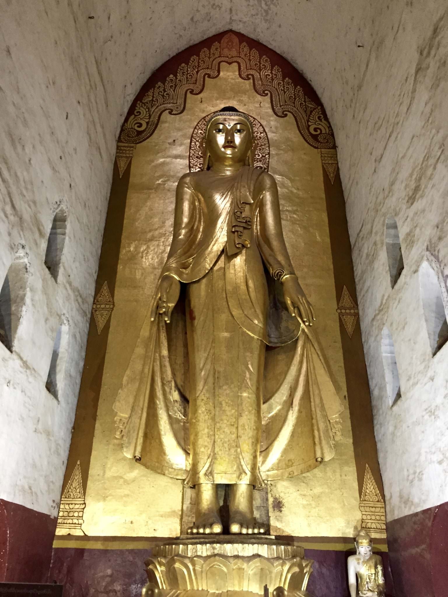 The Konagamana Buddha, facing East. © 2015 Gail Jessen