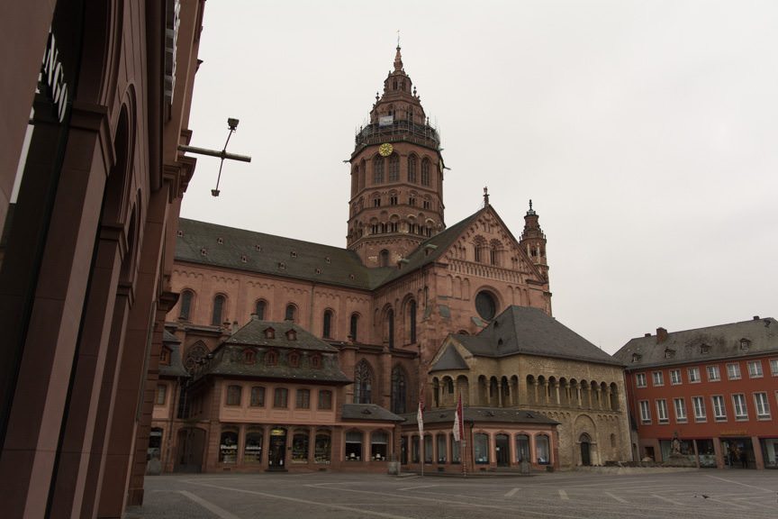 Mainzer Dom, or Mainz Cathedral. Photo © 2016 Aaron Saunders
